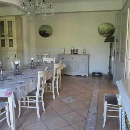 Le Balcon De Roxane